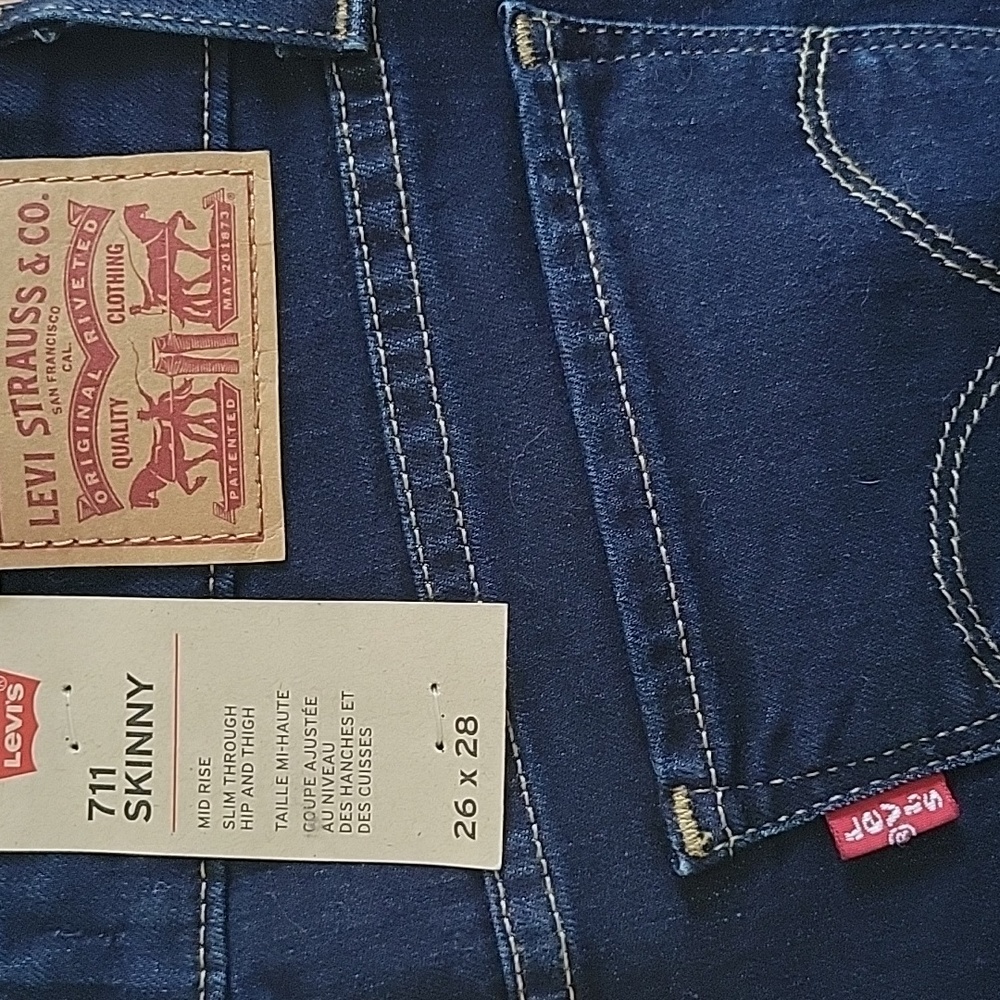 Levi's 711 Skinny Hypersoft Dark Wash Jeans - Picture 8 of 8